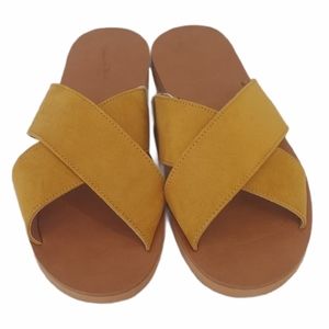 Women's Anabeth Woven Cross-band Yellow Sandals